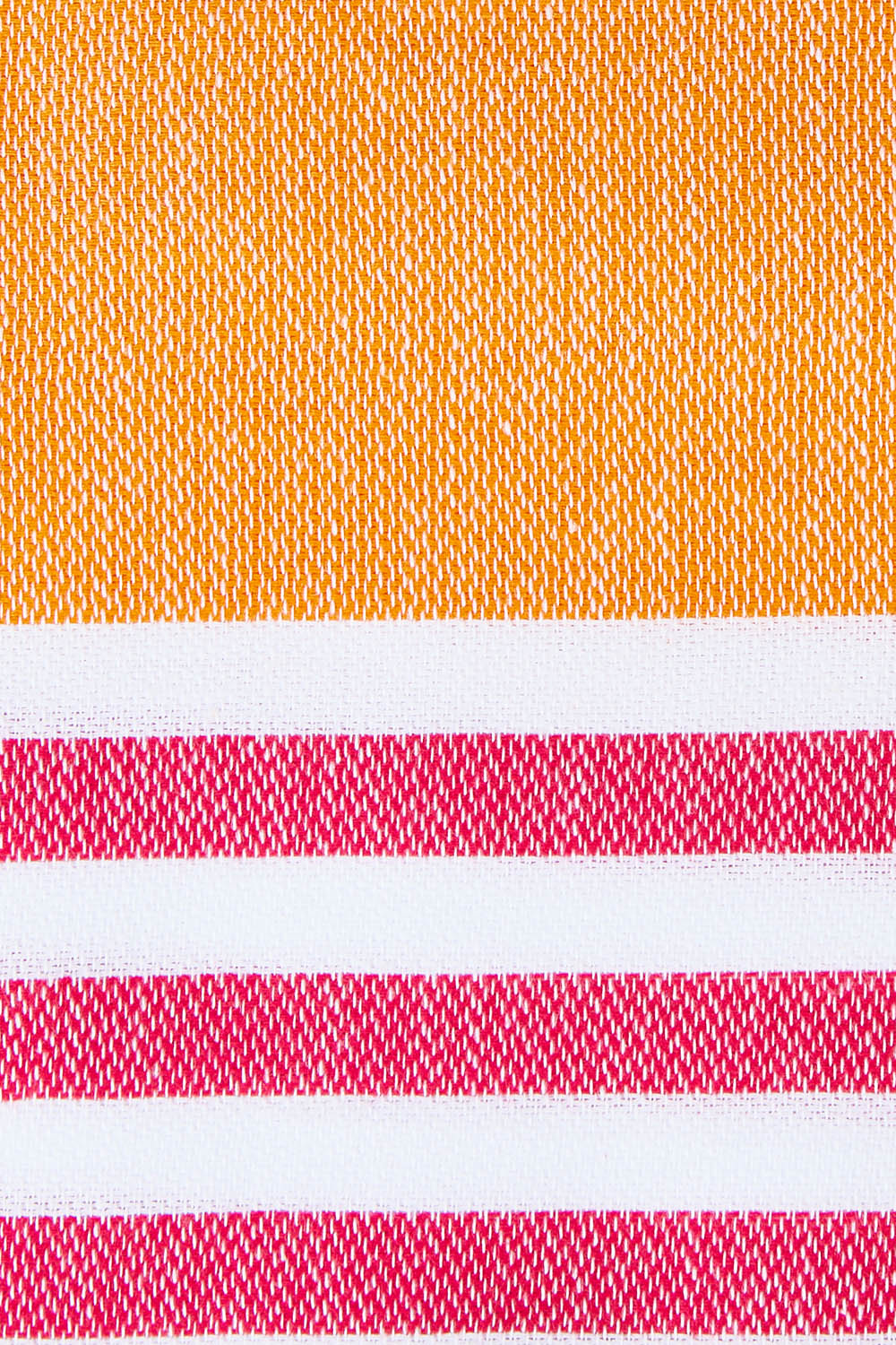 Product shot of the Hammamas Reef Cotton Towel in colour FuschOran, detail