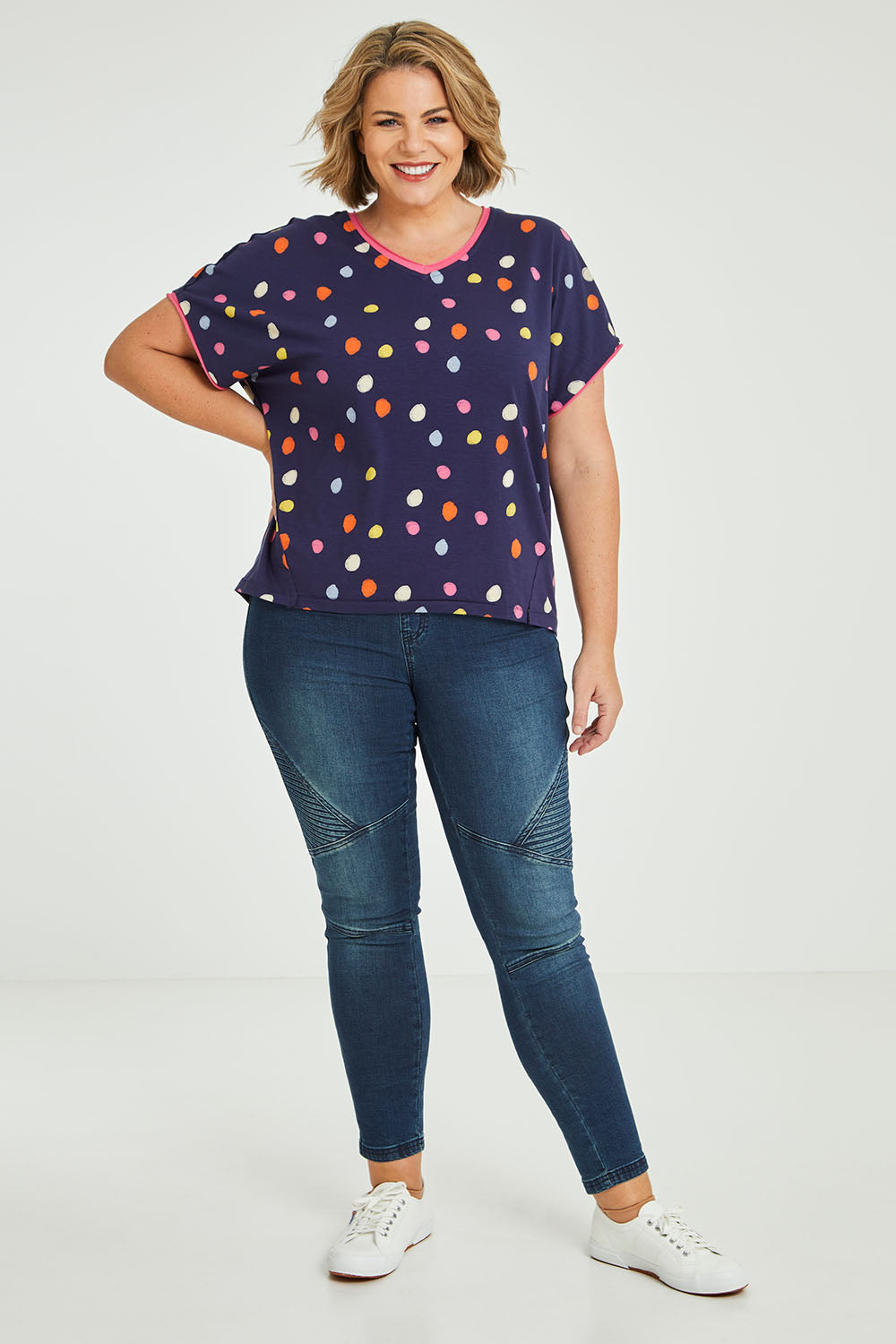 Model Fiona wearing size 16 of the Multi Spot Tee in colour Multispot (Blue), from the front, showing the whole outfit