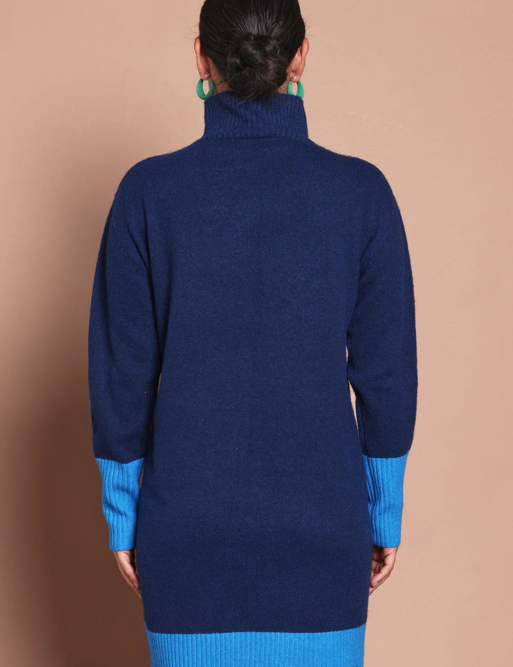 HAND-586_Blueberry_Model_katies_Size_10_Back_1_20260323_S_1.jpg