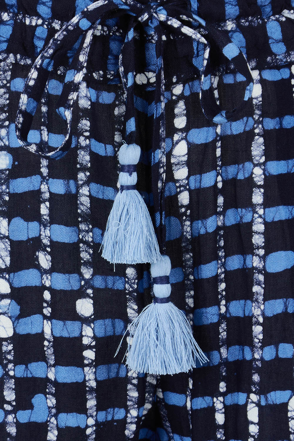 Product shot of the Cassie Pants in colour Plaid (Blue), detail