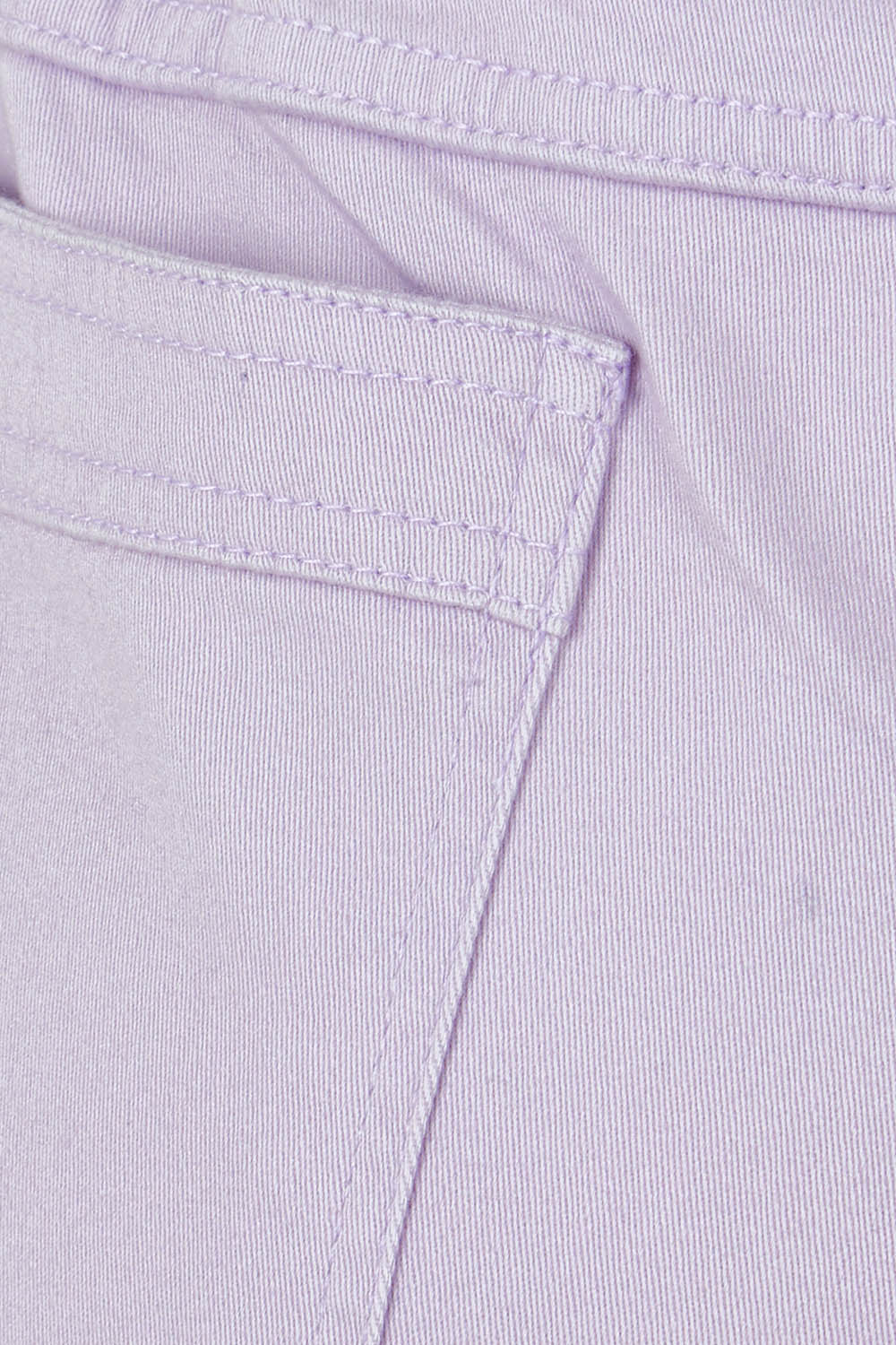 Product shot of the Marine Twill Short in colour Lavender (Purple), detail