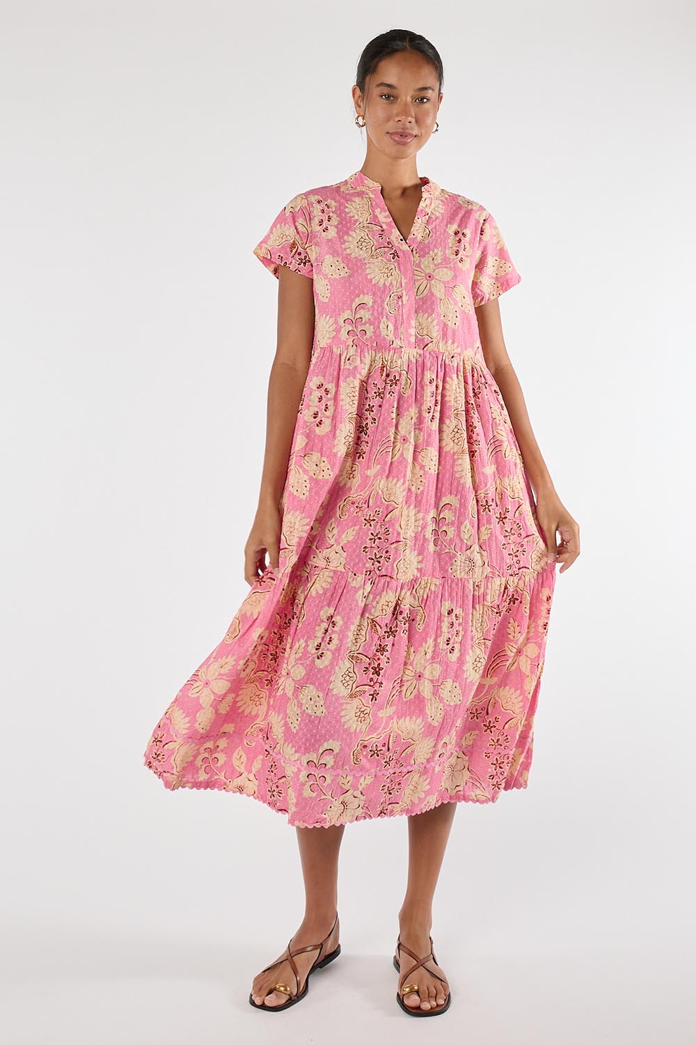 Model Genericm wearing size sample of the Astrid Midi Dress – Dustypink in colour Dustypink, from the front