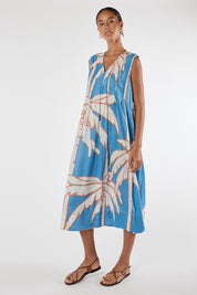 Model Genericm wearing size sample of the Colette Sleeveless Midi Dress – Sky in colour Sky, from the front