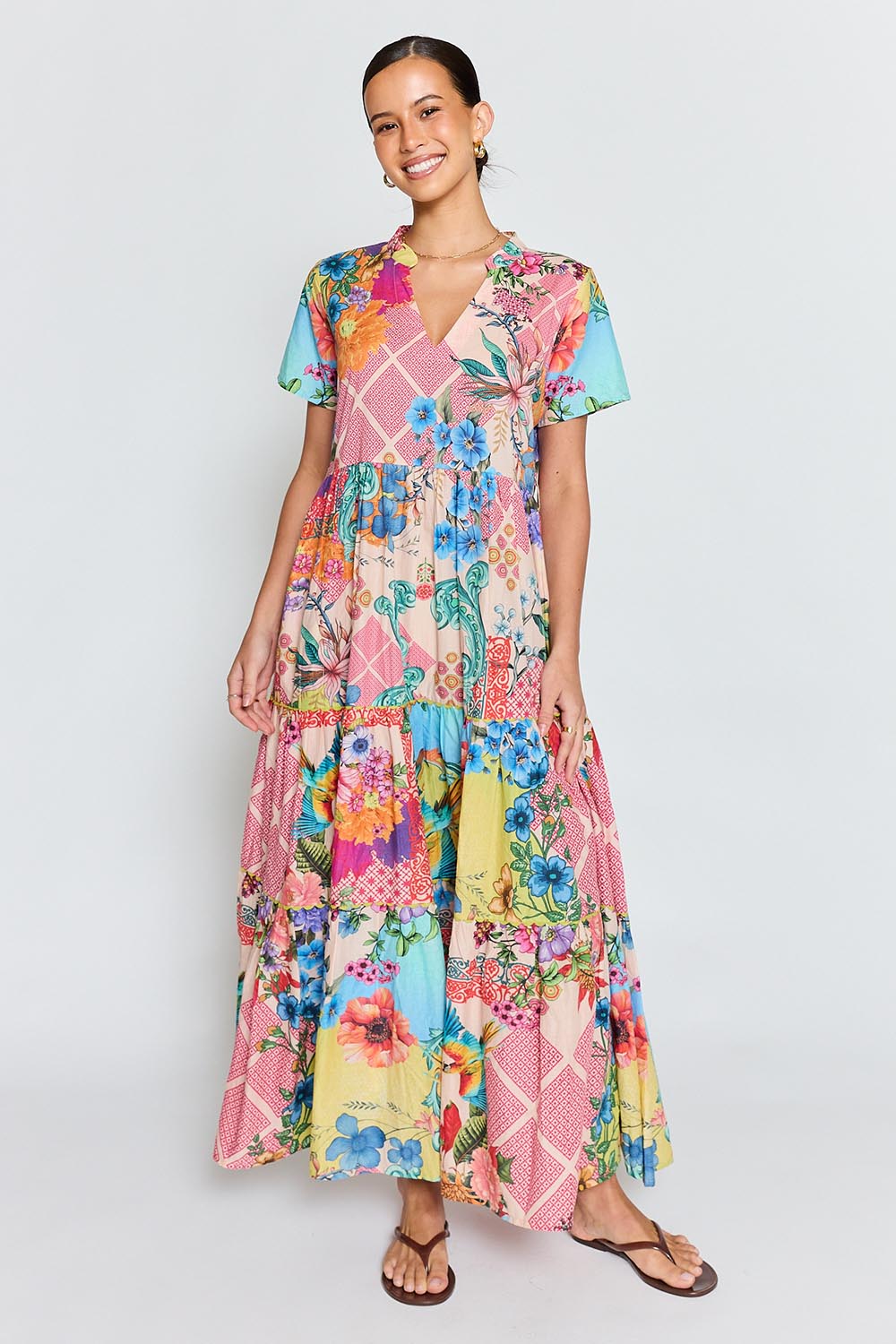 Model Genericm wearing size sample of the Willow Midi Dress – Print in colour Print, from the front