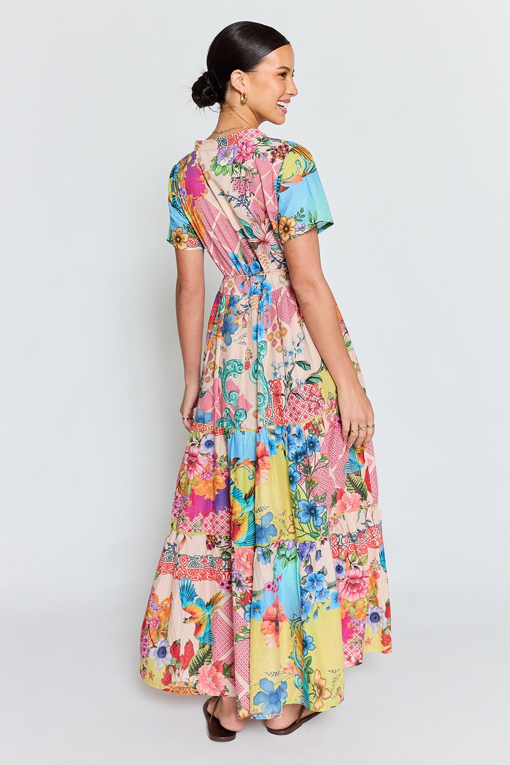 Model Genericm wearing size sample of the Willow Midi Dress – Print in colour Print, from the front