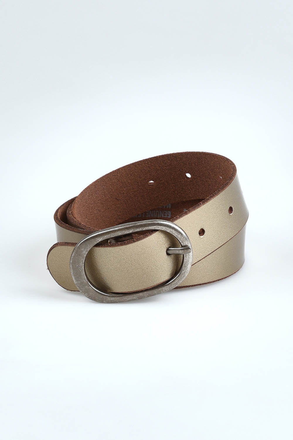 A model wearing size S of the Tahlia Metallic Leather Belt in colour Bronze (Metallics), from the front, showing the whole outfit