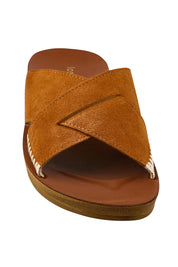 Product shot of the Boccia Slide - Brandy in colour Brandy, showing detail