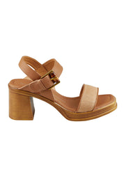 Product shot of the Burgos Heel in colour Caramel, from the front