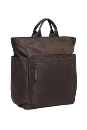 Product shot of the Bronx Backpack in colour Nylonchoc, detail