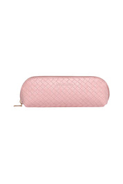 Product shot of the Jayne Makeup Bag in colour Duskypink (Pink), from the front