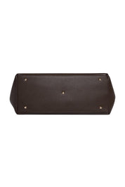 Product shot of the Ohio Overnight Bag in colour Chocolate, detail