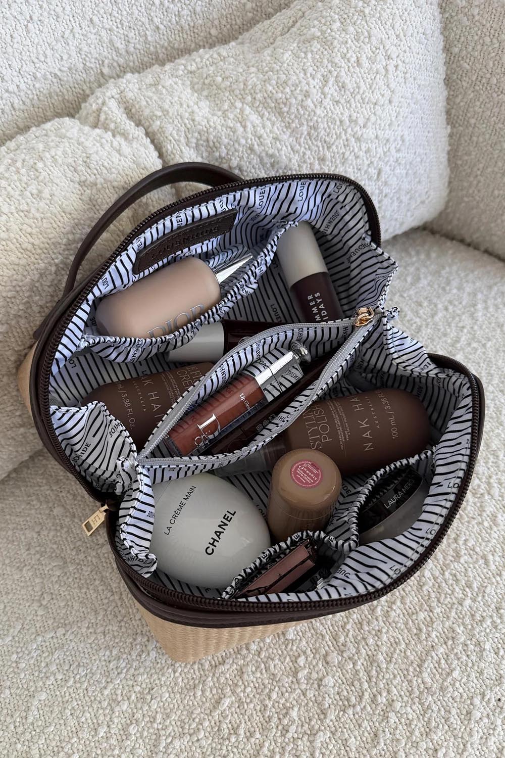 Product shot of the Ellis Makeup Bag - Naturalchocolate in colour Naturalchocolate, from the front