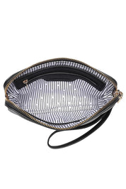 Product shot of the Poppy Clutch in colour Black (Black), detail