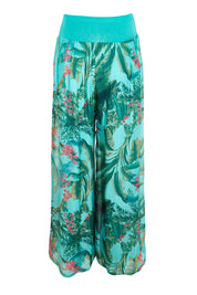 Product shot of the Silk Blend Printed Pant - Acquagarden in colour Acquagarden, from the back