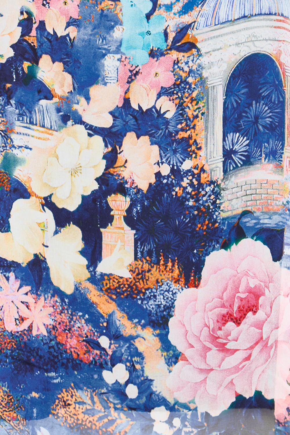 Product shot of the Silk Blend Printed Kaftan Top - Navypinkfloral in colour Navypinkfloral, showing detail