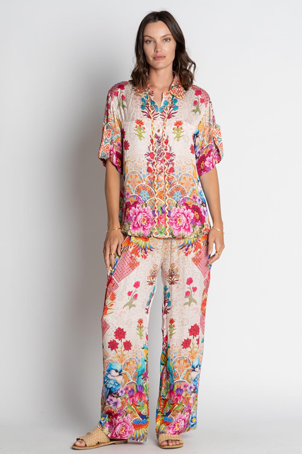 A model wearing the Baglioni Pant in colour Print, from the front, showing the whole outfit