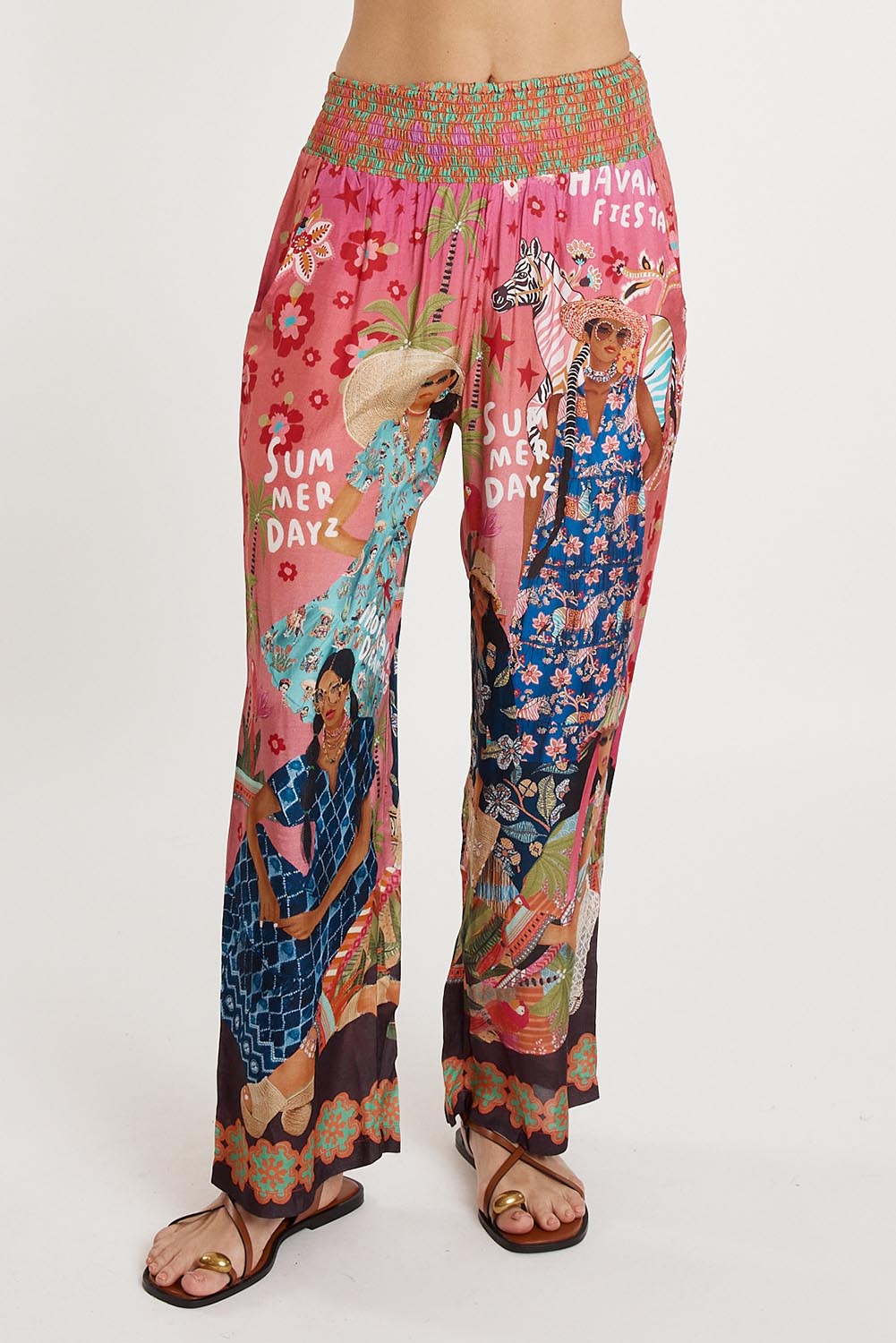 A model wearing the Fiesta Modal Blend Pant in colour Print, from the front, cropped image