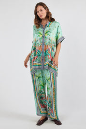 Model Genericm wearing size sample of the Zilara Pant – Mist in colour Mist, from the front