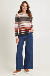 Model Madeline wearing size S of the Aline Lambswool Sweater in colour Darkbrown, from the front, showing the whole outfit