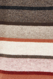 Product shot of the Aline Lambswool Sweater in colour Darkbrown, detail