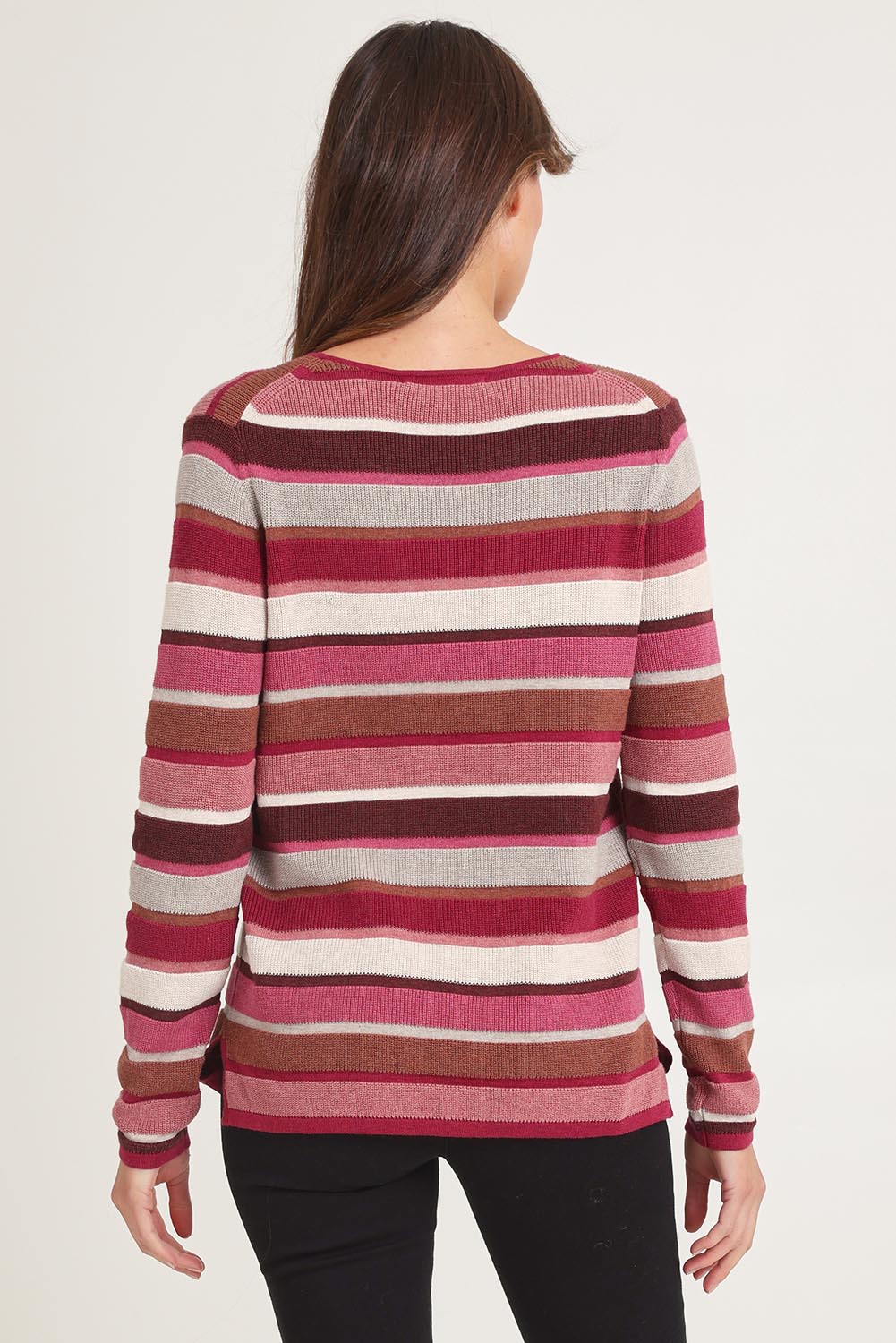 Model Madeline wearing size S of the Mathilde Organic Cotton Sweater in colour Softred (Pink), from the back