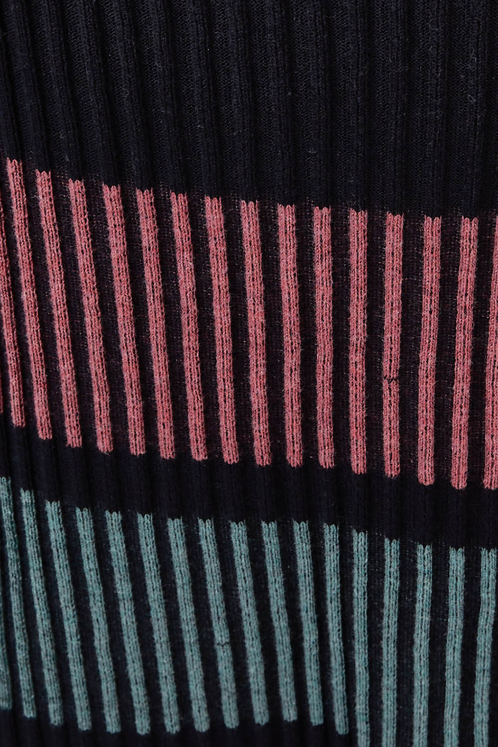 Product shot of the Paula Reversible Skirt in colour Black (Black), detail