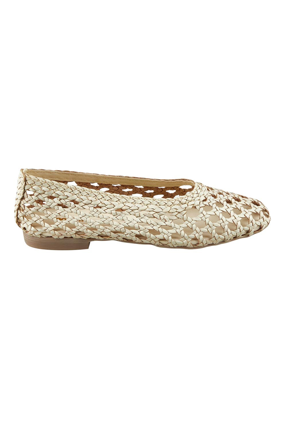 Product shot of the Doetta Leather Woven Flat in colour Cream (White), from the front