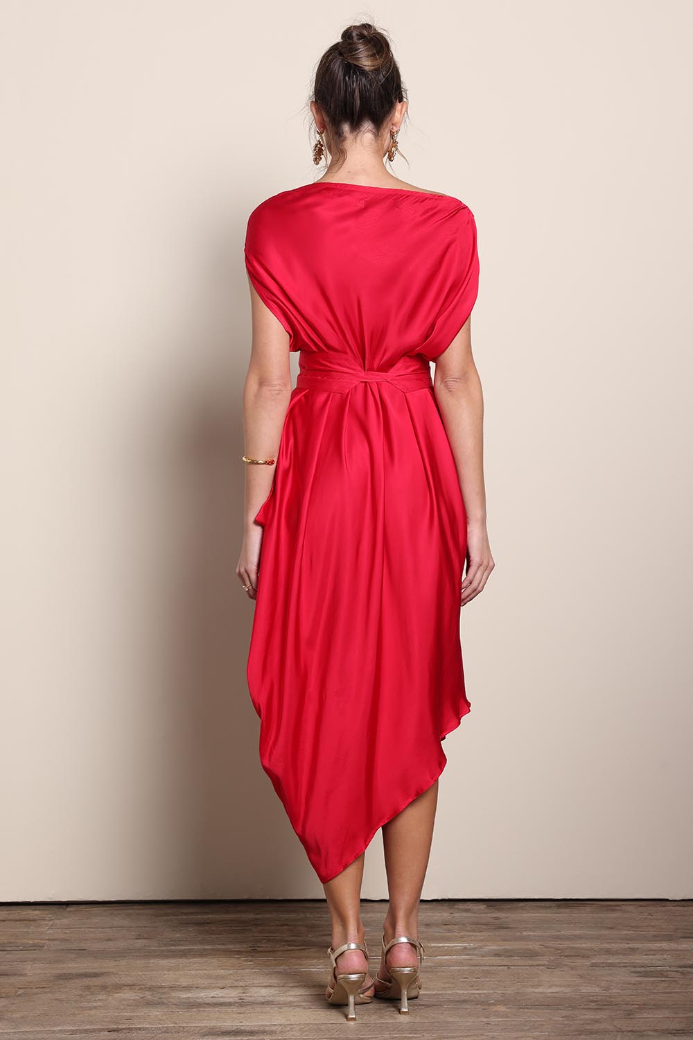 Model Maddiec wearing size 10 of the Hayley Dress – Parisred in colour Parisred, from the front