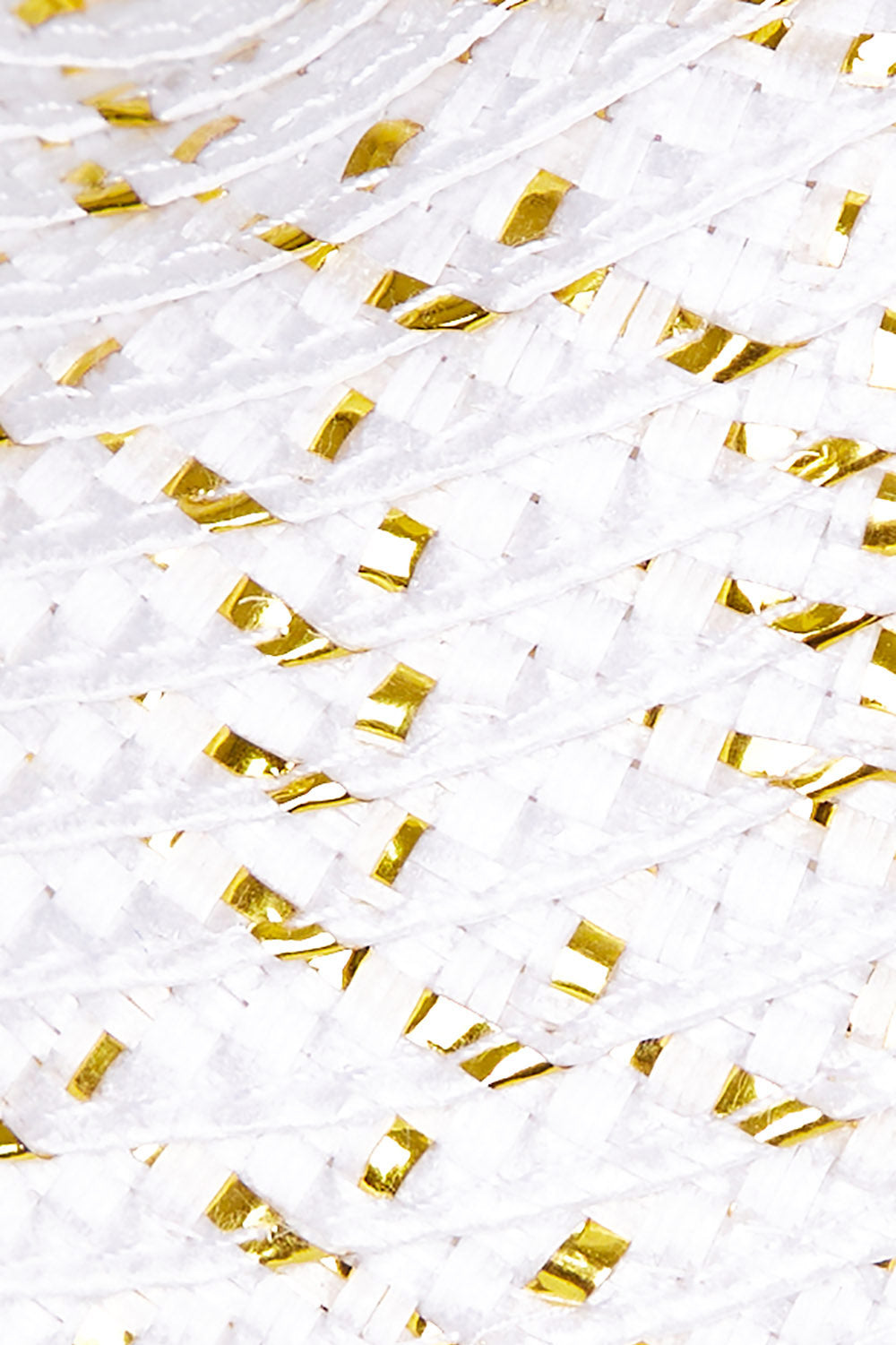 Product shot of the Zaria Fascinator in colour Ivorygold (White), detail
