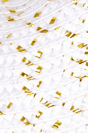 Product shot of the Zaria Fascinator in colour Ivorygold (White), detail