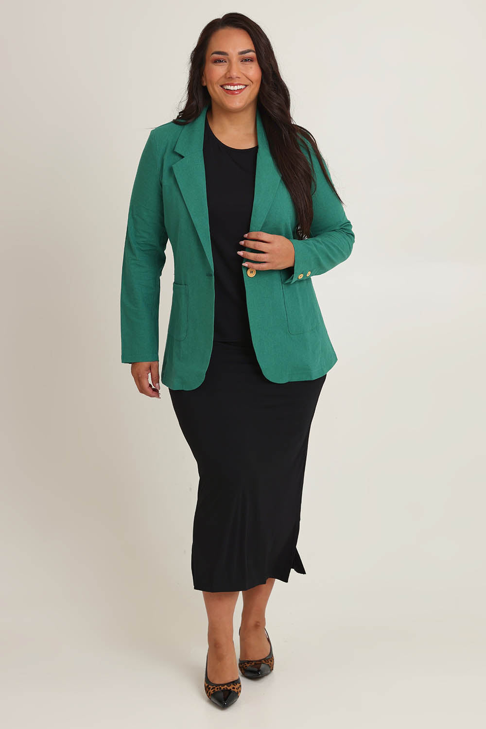 Model Ashleigh wearing size 16 of the Cotton Linen Longline Blazer in colour Green (Green), from the front, showing the whole outfit