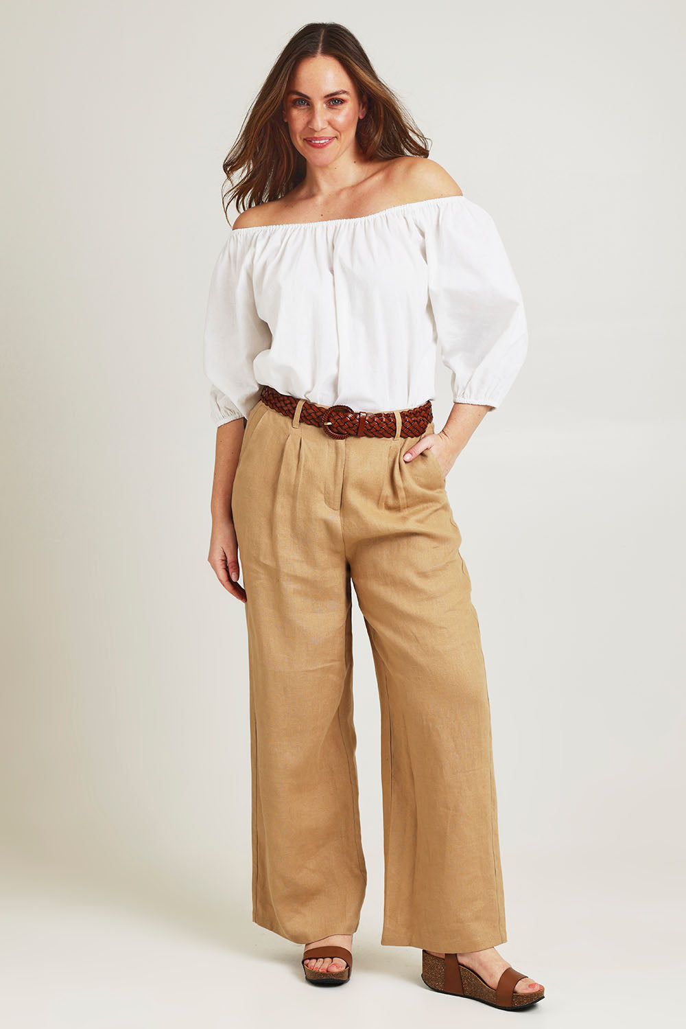 Model Jane wearing size 14 of the Linen Straight Leg Pant in colour Brownsugar, from the front, showing the whole outfit