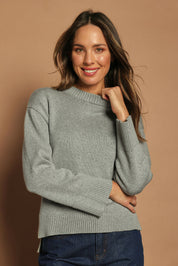 Model Madeline wearing size S of the Cotton Wool Cashmere Relaxed Jumper in colour Opalgrey (Grey), from the front, cropped image