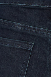 Product shot of the Margot Girlfriend Jean in colour Midnight (Blue), detail