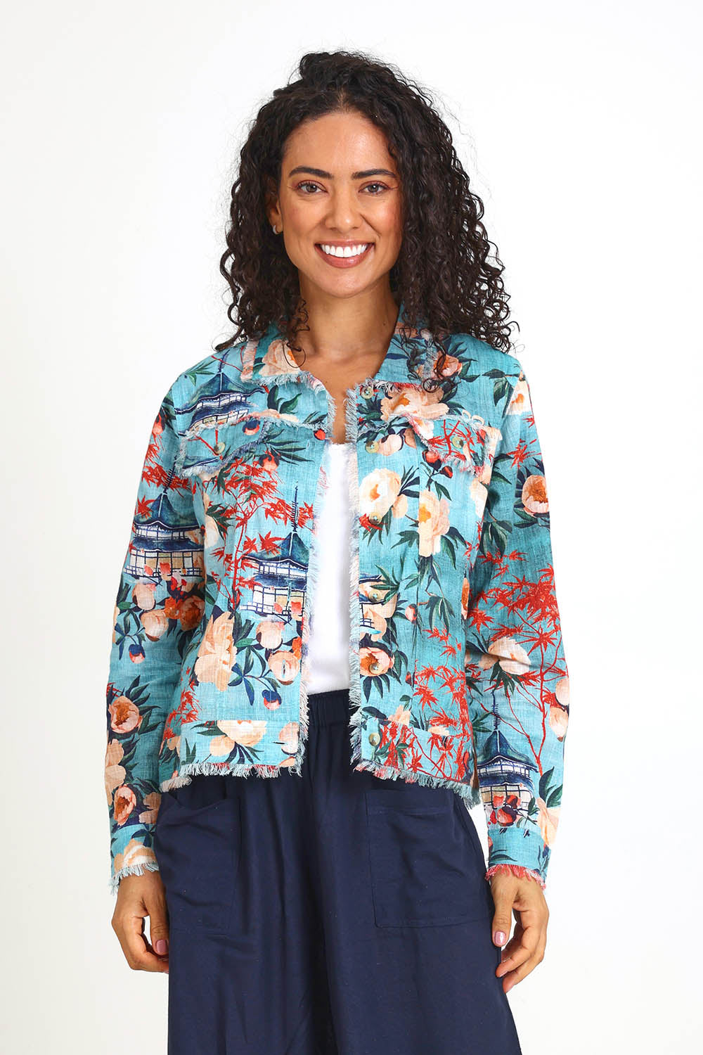 Model Pamelar wearing size 10 of the Fringe Jacket – Print in colour Print, in a cropped view
