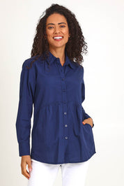Model Pamelar wearing size 10 of the Essentials Poplin Cotton Shirt - Navy in colour Navy, in a cropped view