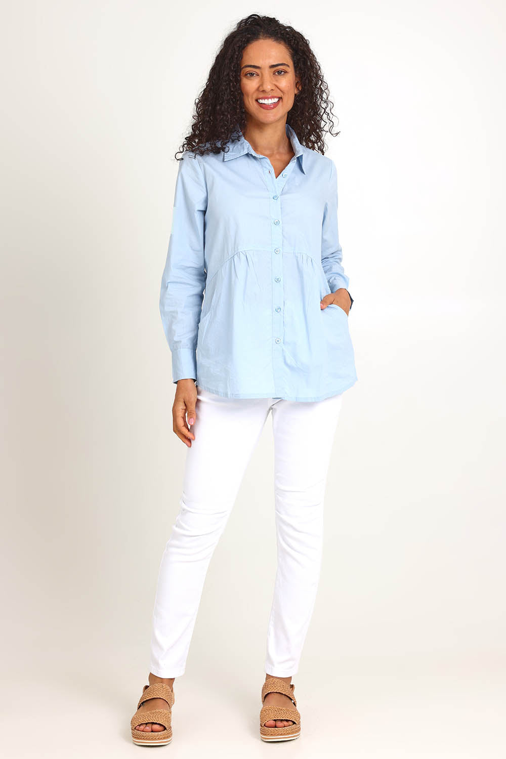 Model Pamelar wearing size 10 of the Essentials Poplin Cotton Shirt - Sky in colour Sky, from the front
