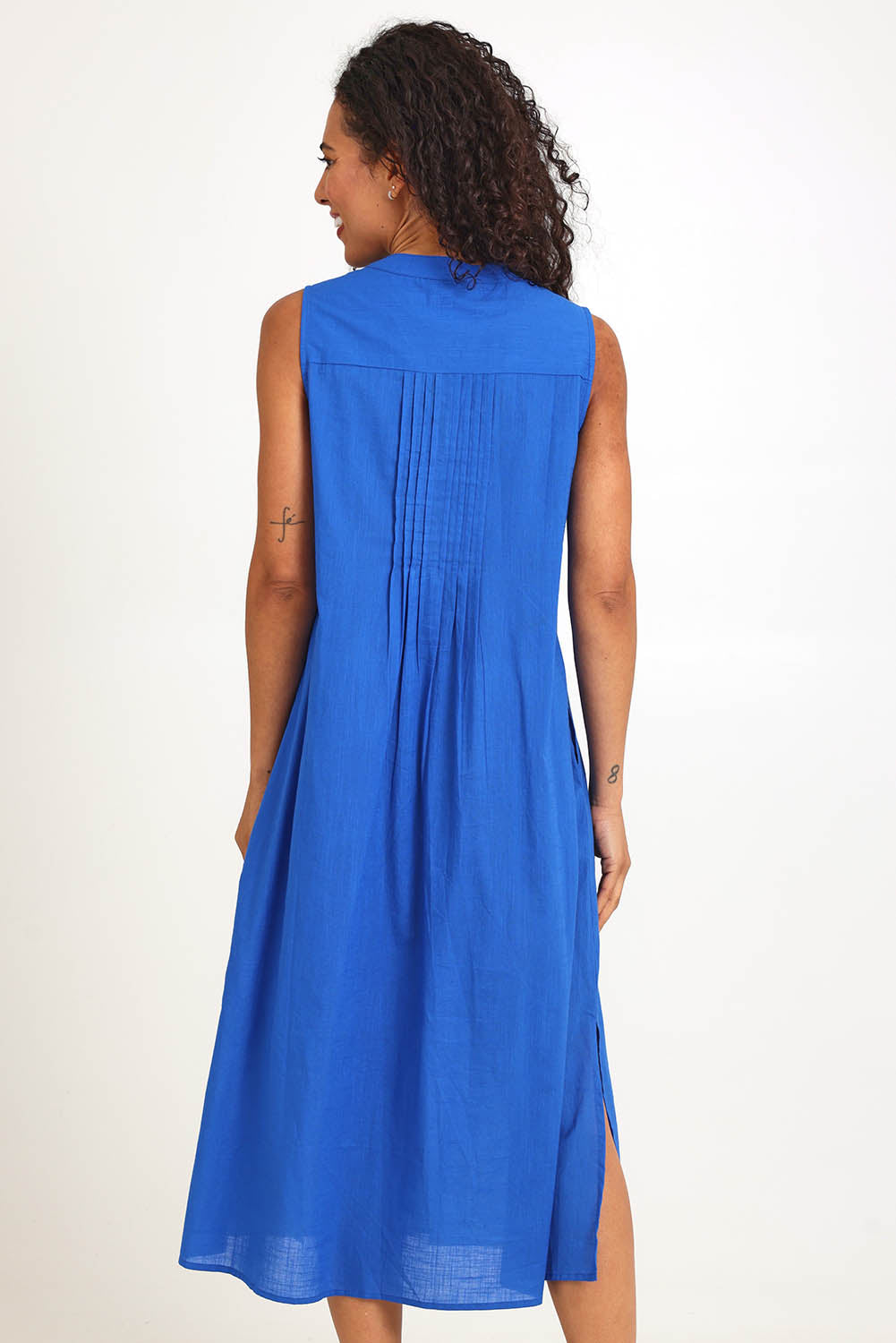 Model Pamelar wearing size 10 of the Essentials Pleated Cotton Maxi Dress - Blue in colour Blue, from the front