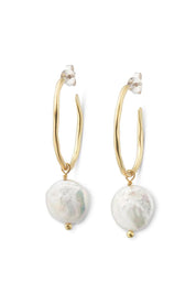 Product shot of the Perfect Gold Pearl Hoop Earrings in colour Goldpearl (Metallics), from the front