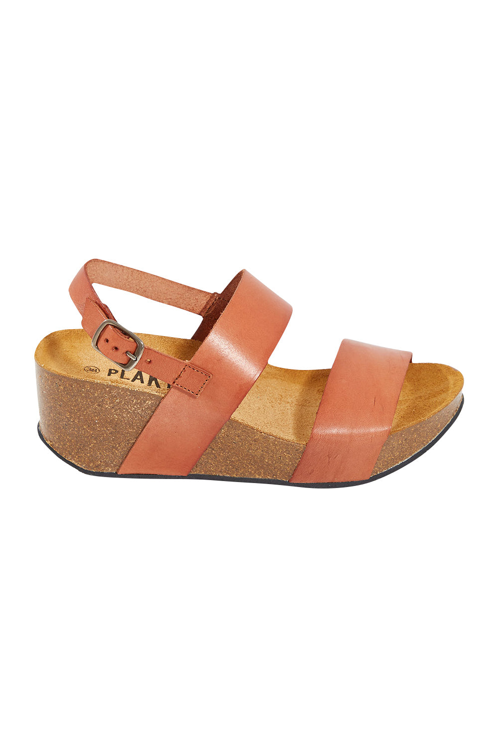 Product shot of the Marr Heel in colour Carne, from the front
