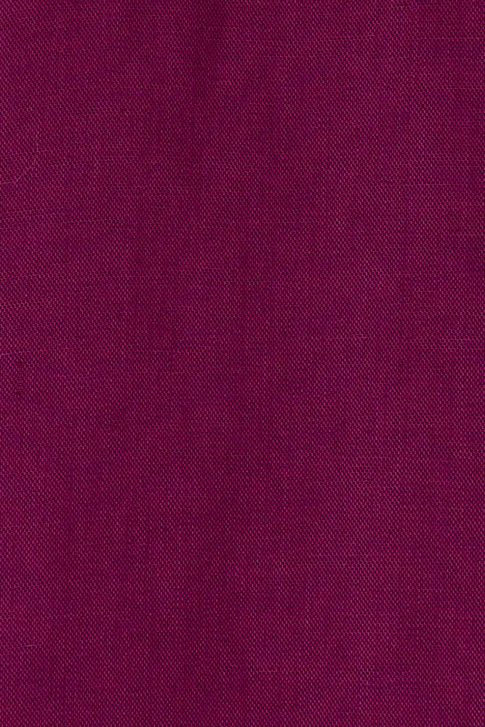 Product shot of the Cadillia Dress in colour Deepplum (Pink), detail