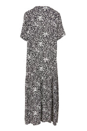 Product shot of the Peak Maxi Dress in colour Blkpalm (Black), from the back