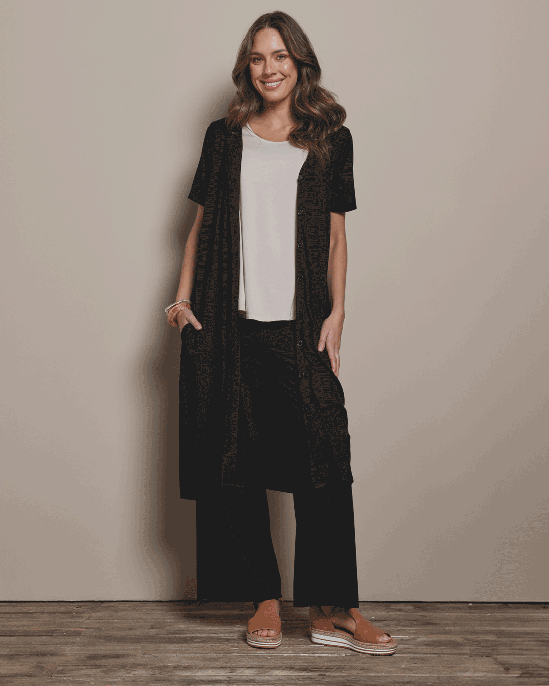 Pack-and-go-button-up-dress-black.gif