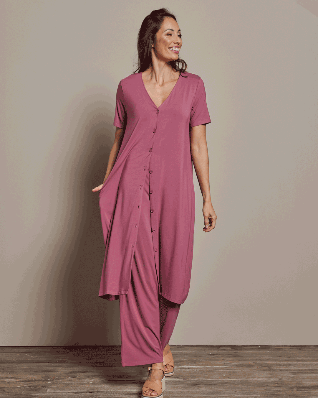Pack-and-go-button-up-dress-smokeyrose.gif