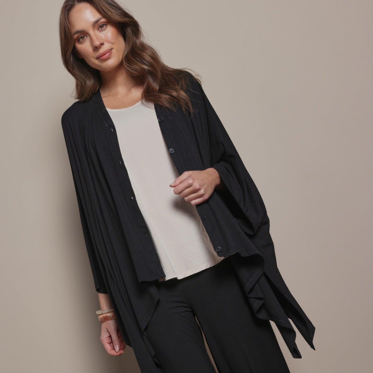 Pack-and-go-shrug-black-1.jpg
