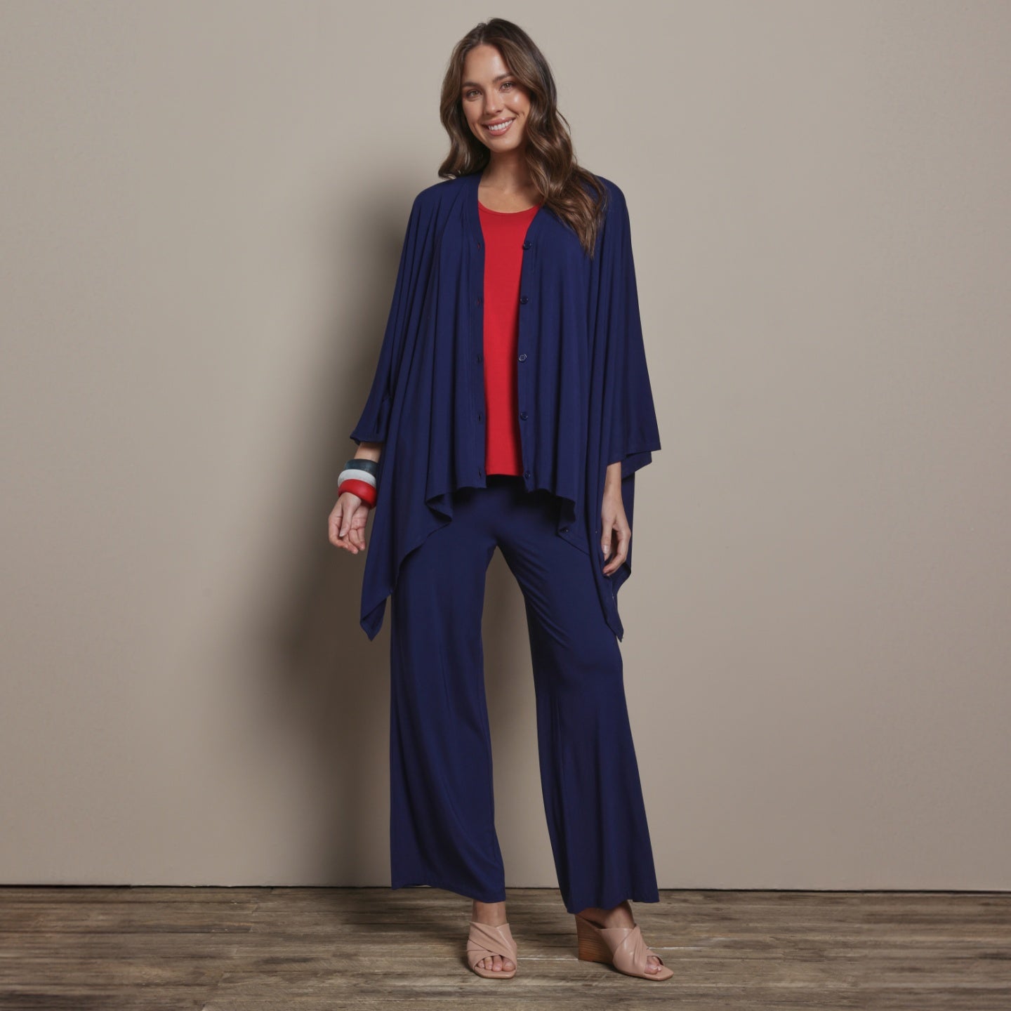 Pack-and-go-shrug-navy-1.jpg