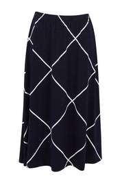 Product shot of The Pull On Skirt in colour Navywhite (Blue), from the front