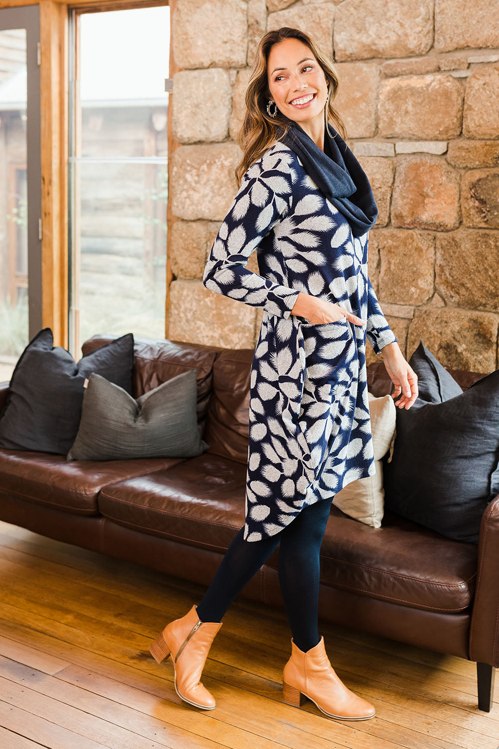 Model Amanda wearing size 10 of The Cosy Pocket Detail Dress in colour Navyleaf (Blue), from the front, showing the whole outfit