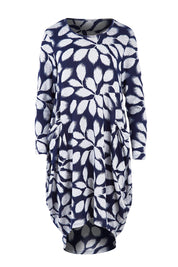 Product shot of The Cosy Pocket Detail Dress in colour Navyleaf (Blue), from the front
