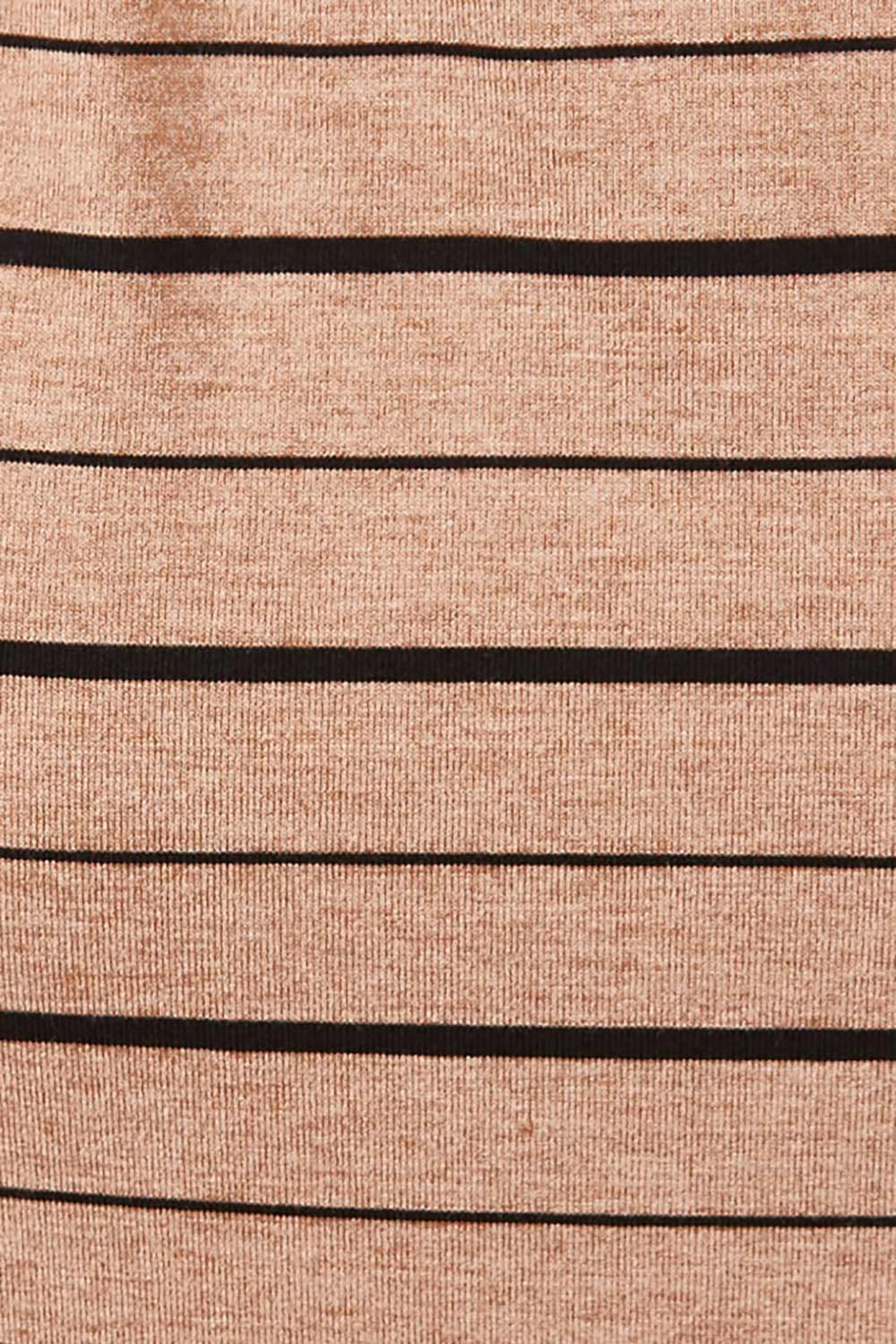 Product shot of The Pull On Maxi Skirt in colour Camelblack (Black), detail